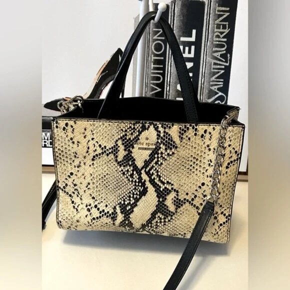 kate spade Handbags - Kate Spade leather snakeskin croc embossed Crossbody bag shoulder bag